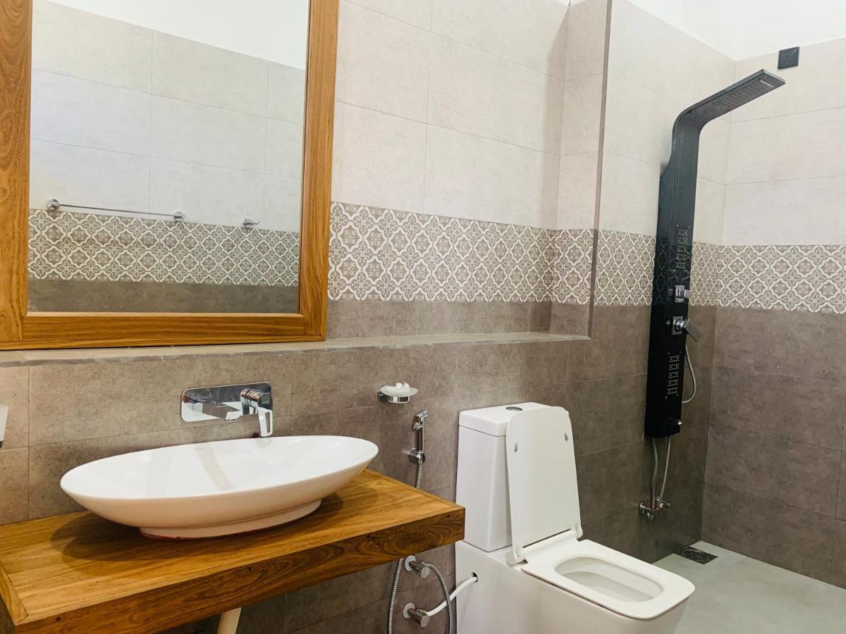 Kavin Beach Hotel Hikkaduwa Dış mekan fotoğraf